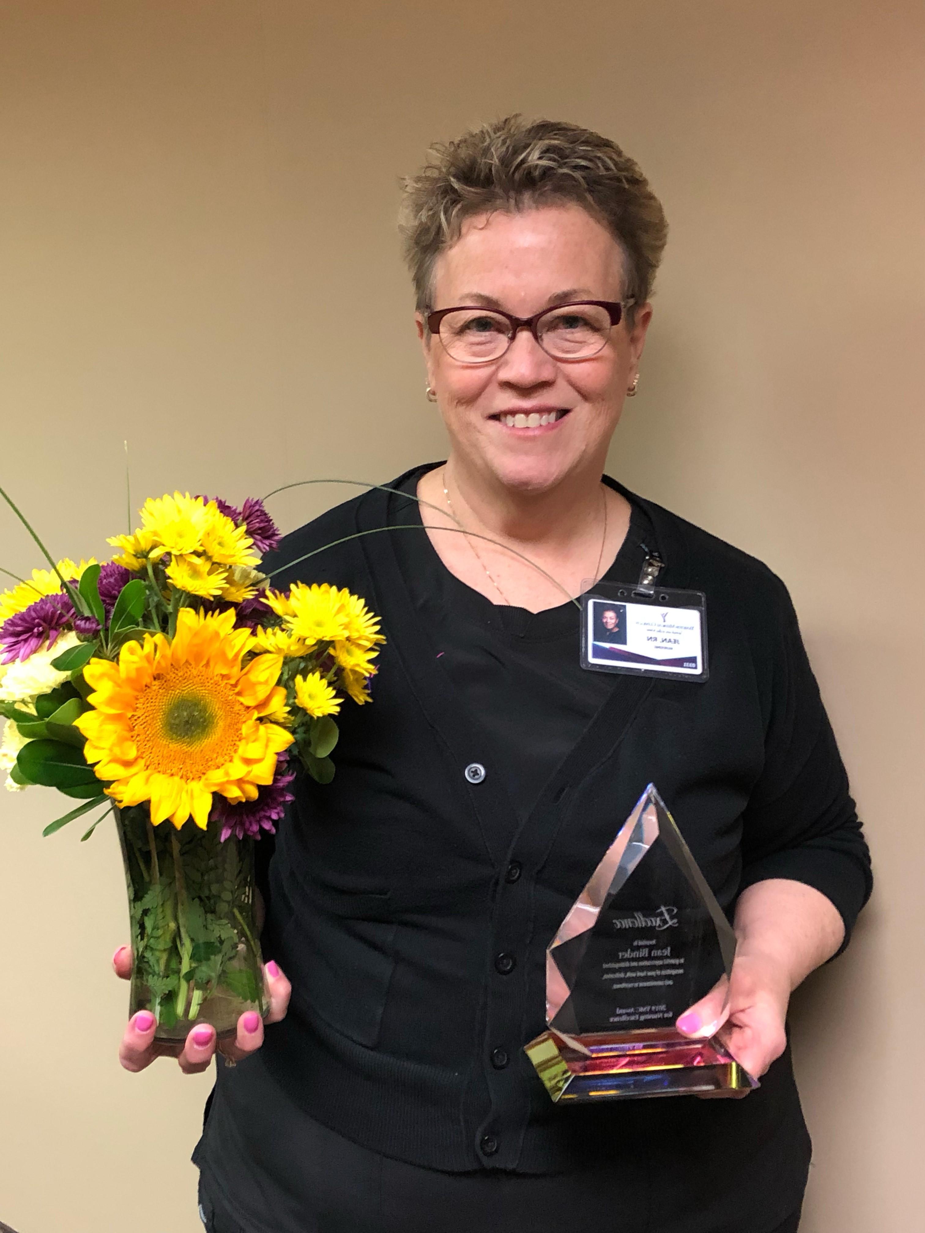 Jean Binder Receives Award for Nursing Excellence
